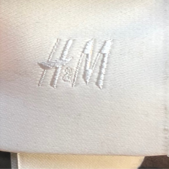 H&M Brown Tee with Knot Detail Size Small - Picture 4 of 6